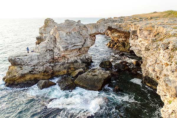 Скалната арка, село Тюленово
