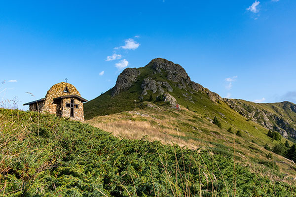 Беклемето, хижа Козя стена, хижа Ехо, връх Юмрука